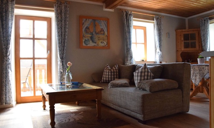 Stockheim Apartamento | Fewo Linde ***** Encantador y natural