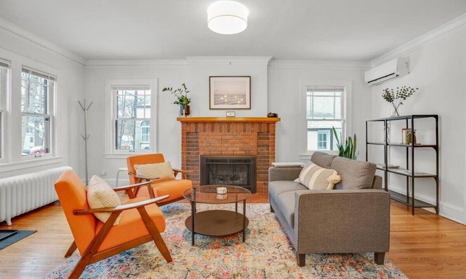Linden Hills Casa | Charming Linden Hills Bungalow Close to Everything