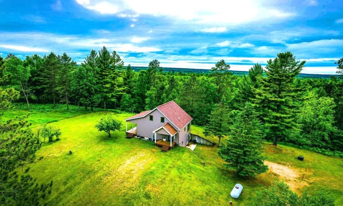 Rapid River Cabina | Charming lodge with 3 bedrooms, 2 bathrooms and amenities