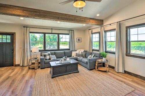 Victor Casa | Charming Lodi Retreat Walk to Local Wineries
