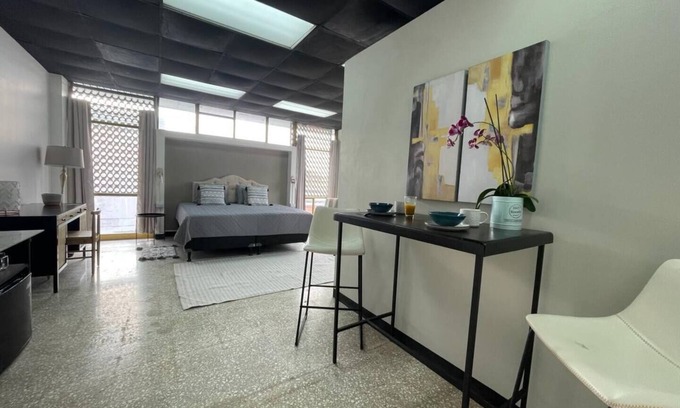 Amón Apartamento | Charming Loft Overlooking City