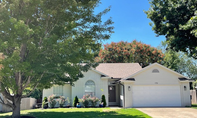 Fayetteville Casa | Charming luxury remodel in the heart of East Fayetteville!