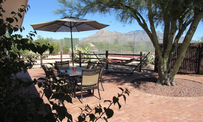 Casas Adobes Casa | 2 BD / 1BA Guest House en 8 Acre Estate W / Private Pool, Tennis & Pickleball (NW)
