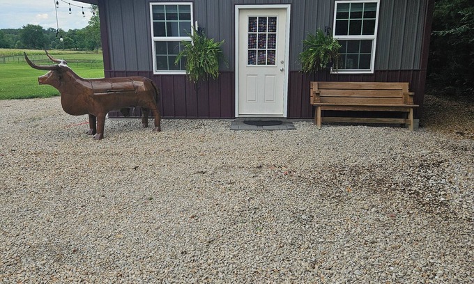 Warrensburg Casa | Charming Modern 1BR Country Cottage Surrounded by Nature Close to Town.