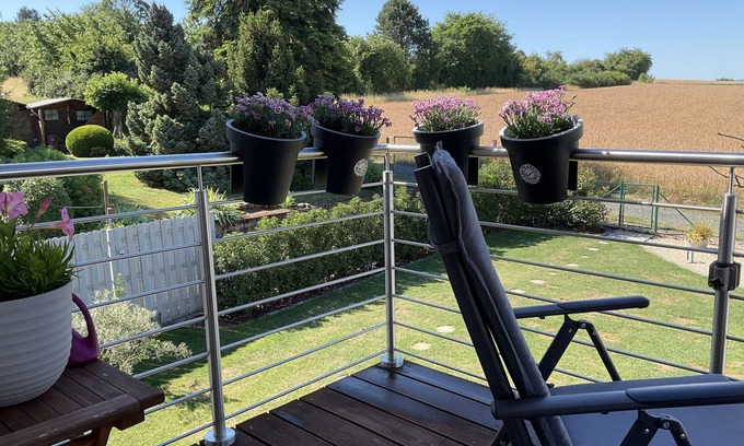 Klein-Umstadt Apartamento | Charming modern, bright vacation apartment / 100 sqm in Groß Umstadt on the edge of a field
