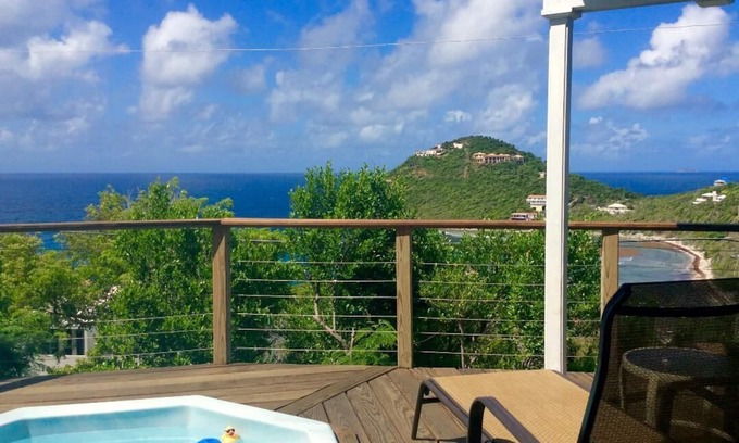 Hart Bay Cabaña | Charming Moonsong Cottage One Bedroom in Chocolate Hole Offers Hot Tub & Views!