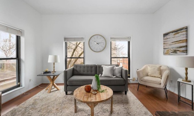 Mount Adams Apartamento | Charming Mt Adams 1BR in Prime Location