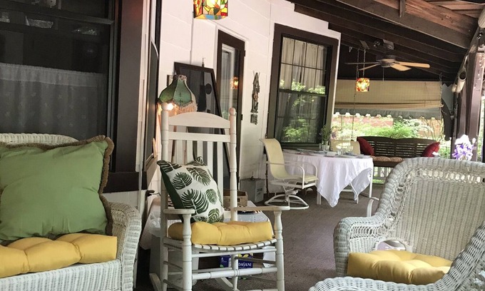 Mount Gretna Casa | Encantadora cabaña de Mt Gretna escondida en una comunidad de arte tranquila llena de teatro musical y cenas tranquilas en el porche