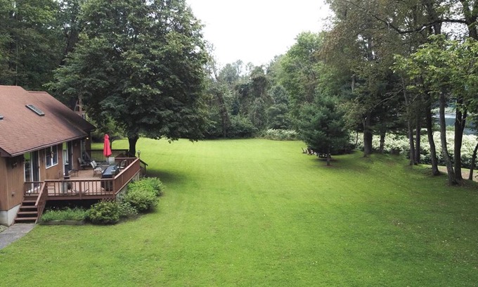 Narrowsburg Casa | Charming Narrowsburg Escape – River Access, Huge Yard, Minutes from Main Street