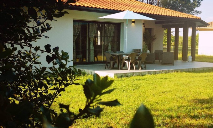 Mimizan Casa | Encantadora casa nueva en zona tranquila.