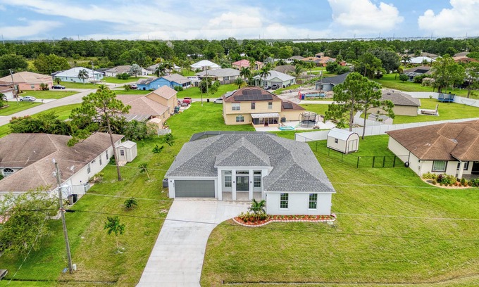 Port Saint Lucie Casa | Charming Newly built 4bedroom house with WiFi and AC in brilliant Port St. Lucie