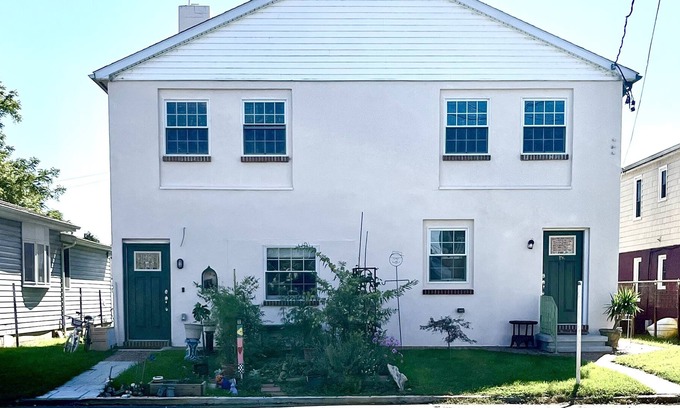 Havre De Grace Apartamento | Charming newly renovated apartment close to family fun