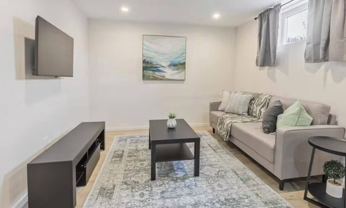 Hamilton Casa | Charming Newly Reno'd 2-bedroom lower level bungalow in Hamilton with AC