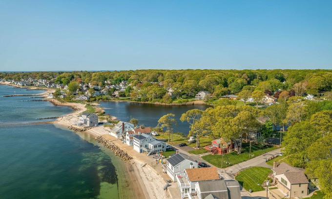 Niantic Cabaña | Charming Niantic Vacation Rental: Walk to Beach!