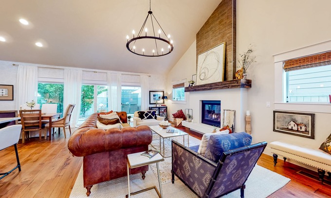 North End Casa | Charming North End home with enclosed backyard, desk, streaming, AC