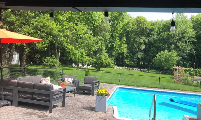 North Salem Casa | Charming North Salem home, pet friendly, pool, great yard, close to horse shows!