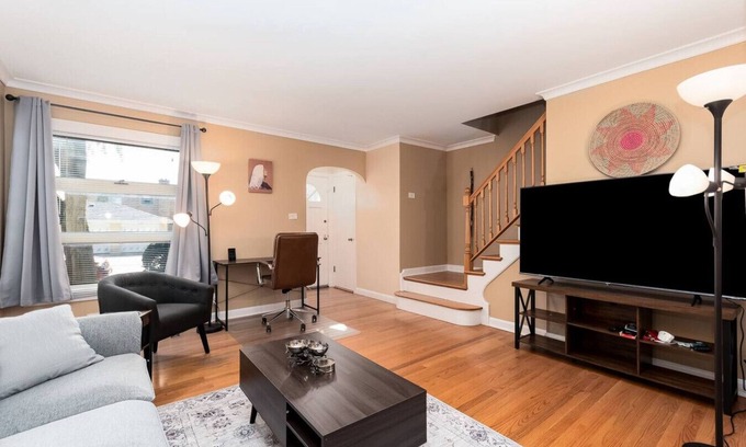 River Forest Apartamento | Charming Oak Park Retreat