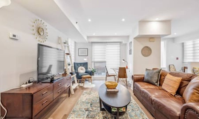 Richmond Hill Casa | Charming Oasis In Richmond Hill