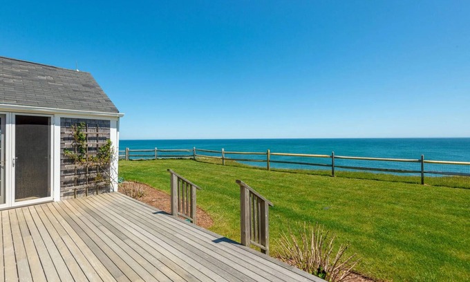 Siasconset Casa | Charming Ocean View Cottage in Sconset