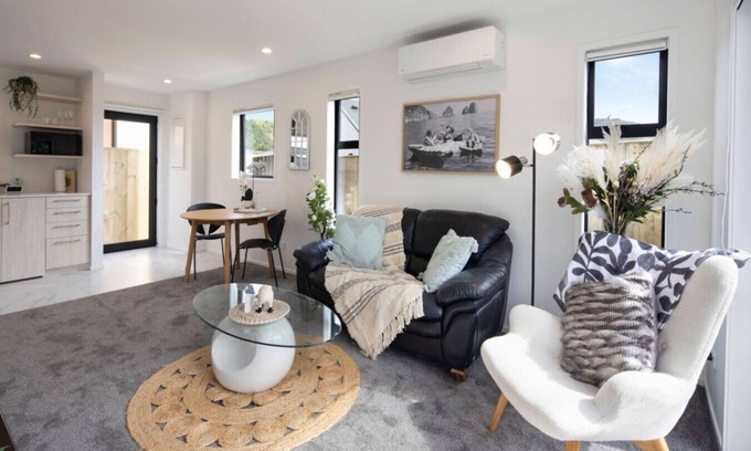 Lower Hutt Casa | Charming One-Bedroom Stay on Biddle
