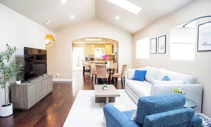 Pacific Grove Casa | Charming Pacific Grove Retreat 3bd/2bath