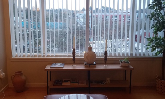 Columbia City Apartamento | Charming pet friendly apartment close to cafes and park in delightful Seattle