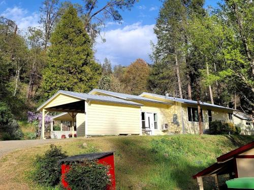 Big Bar Casa | Charming, Pet-friendly Glamping Vacation Rental in Northern California
