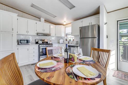 Petaluma Casa | Charming Petaluma Cottage with Grill Near Wineries