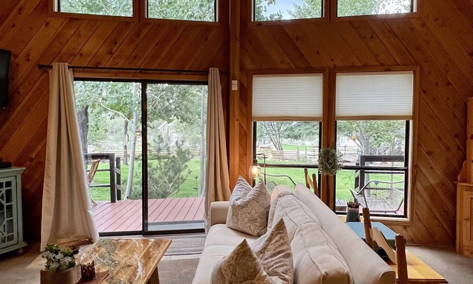 Pine Valley Cabina | P. V. Petersen Cottage