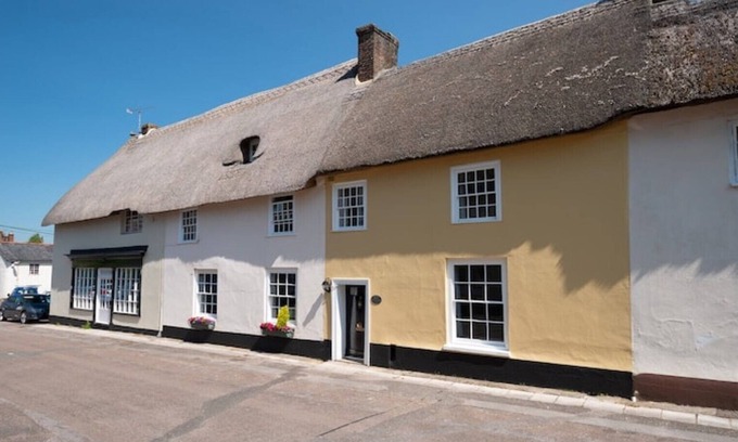 Puddletown Cabaña | Charming picture-postcard thatched cottage