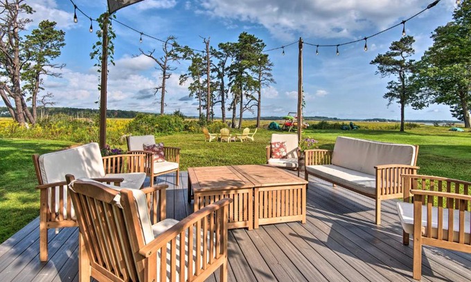 Pine Point Casa | Charming Pine Point Cottage - 2 Blocks to Ocean!