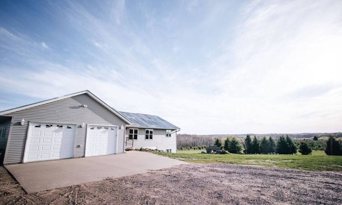 Sand Creek Casa | Charming & Private 2 BR Country Getaway