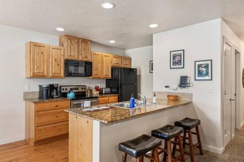 Meridian Casa | Charming Private Twnhome w/Large Fenced Yard (58)