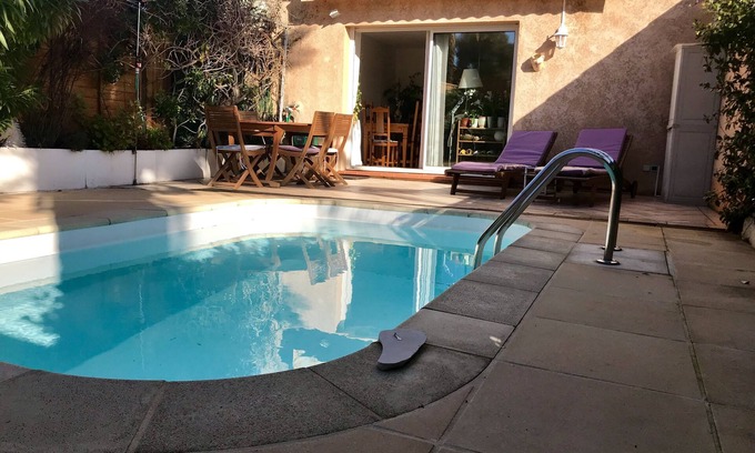 Antibes Old Town Villa | Encantadora villa provenzal orientada al sur con piscina