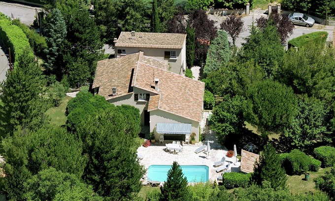 Cereste Casa | Encantadora villa provenzal con piscina privada y vista panorámica.