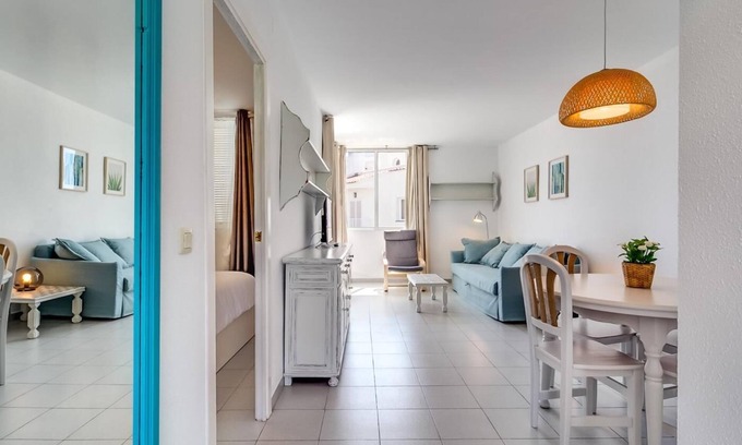 Sant Pol De Mar Apartamento | Encantador, tranquilo y luminoso junto al mar