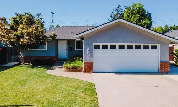 Lodi Casa | Charming, Quite and Quaint 3-bedroom house with WiFi and AC in Lodi