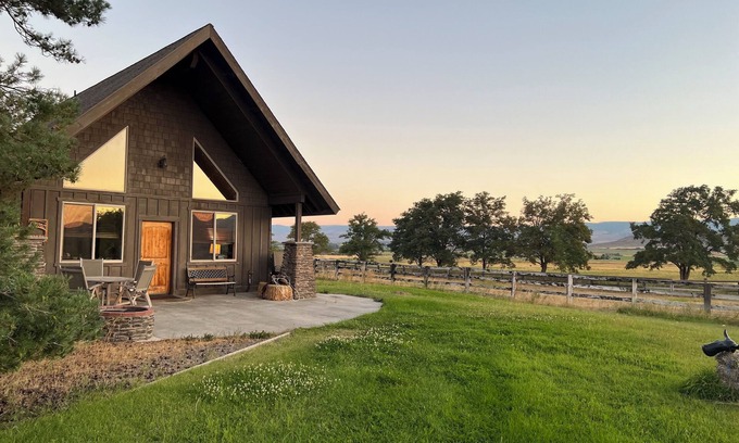 Ellensburg Casa | Charming Ranch and Farm Living