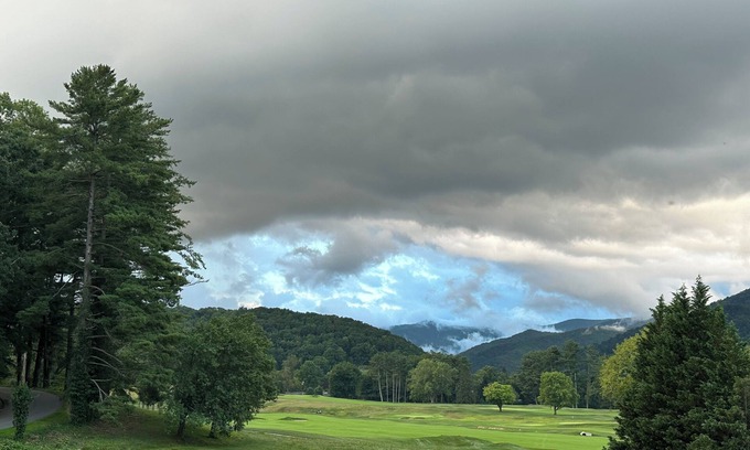 Waynesville Casa | Charming & Relaxing 1-bedroom unit with Mountain Views in beautiful Waynesville
