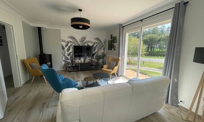 Nieul-le-Dolent Cabaña | Casa luminosa en el campo con terraza, estanque privado, y cerca de la playa