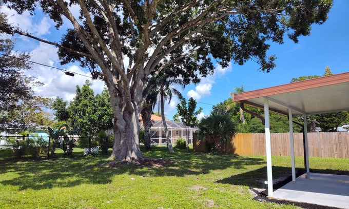 Sebastian Highlands Cabaña | CHARMING & RENOVATED 2-bedroom cottage in Beautiful Sebastian! Bring your Boat!