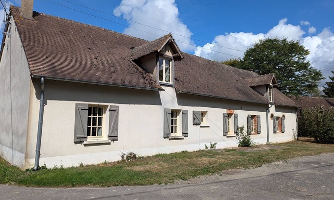 Coullons Cabaña | Casa Rural Renovada con Jardín Privado cerca de Gien y Sancerre