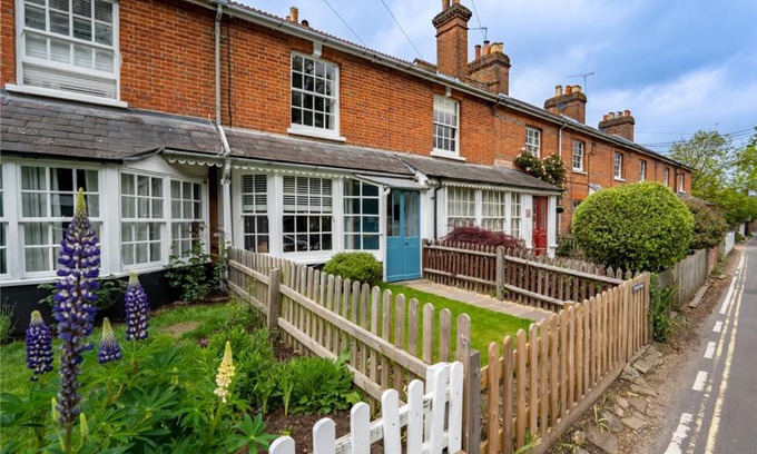 Hartley Wintney Casa | Charming renovated cottage in Hartley Wintney