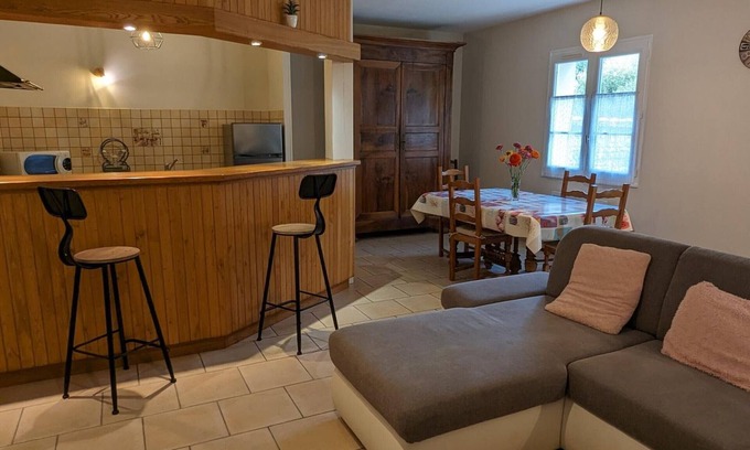 Vindelle Cabaña | Casa charentaise rénovada con jardín privado, cerca de Angoulême y río Charente