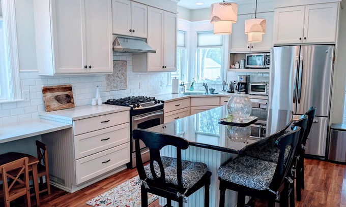 Chelsea Casa | Charming Retreat Downtown Chelsea 4 bed 2 bath