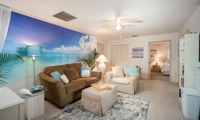 Hudson Bayou Apartamento | Location is walkable to most entertainment area.