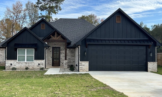 Hallsville Casa | Charming Retreat in Hallsville, TX – Your Cozy Home Away from Home!