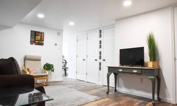 Mount Washington Apartamento | Charming Retreat-Private Parking & Prime Location