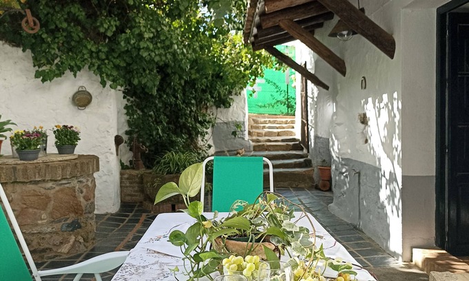 Fuentes de León Cabaña | Encantadora Casa Rural en Fuentes de León. Cultura, naturaleza, diversión....