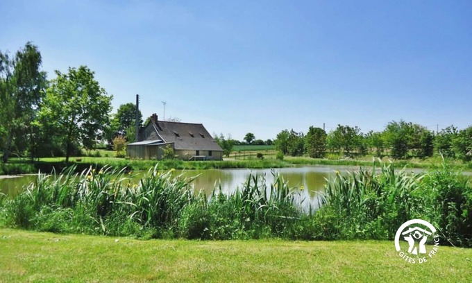 Ruille-le-Gravelais Cabaña | Casa rural para 6 personas con estanque de pesca y jardín privado en Loiron-Ruillé
